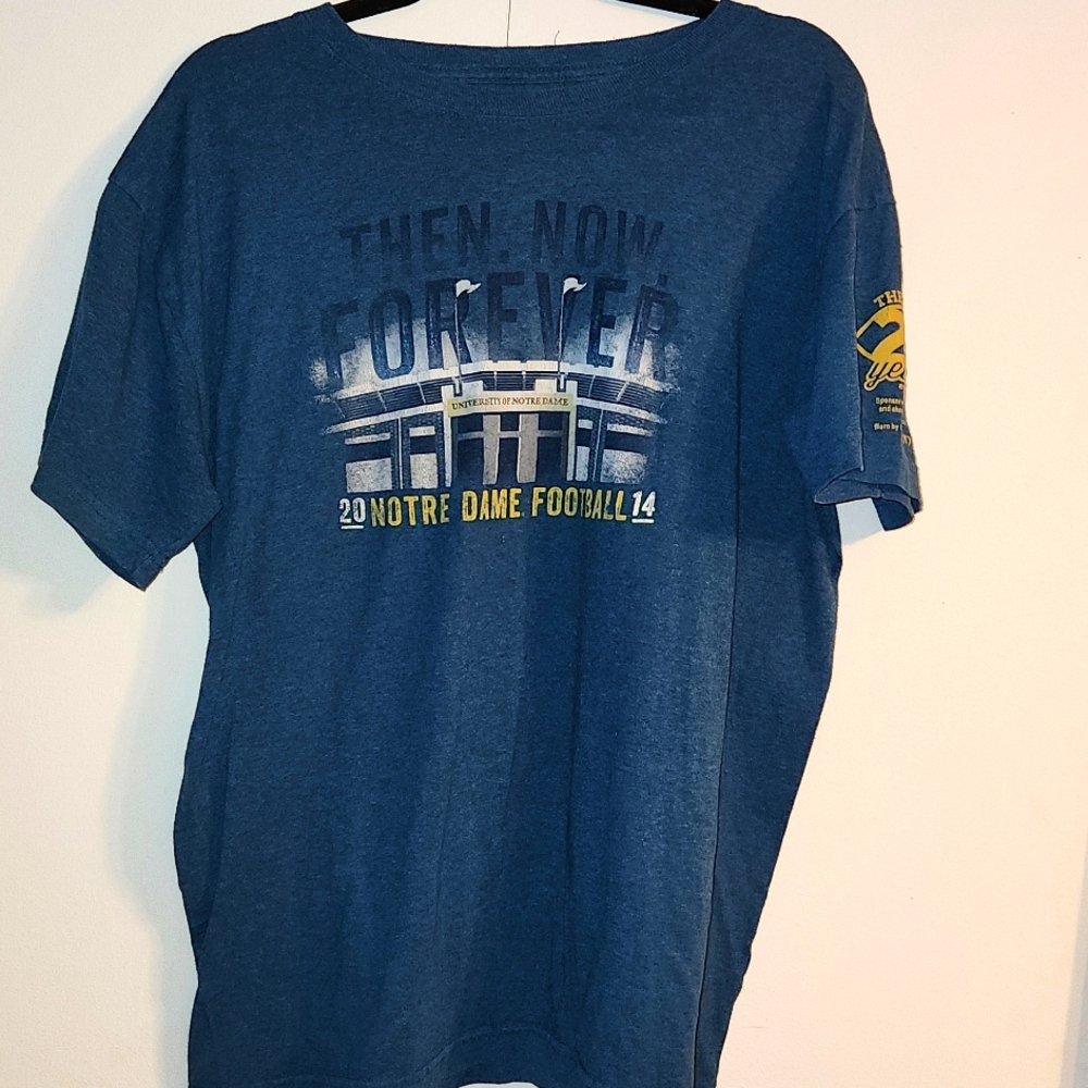 Notre Dame 2014 football t-shirt, size large